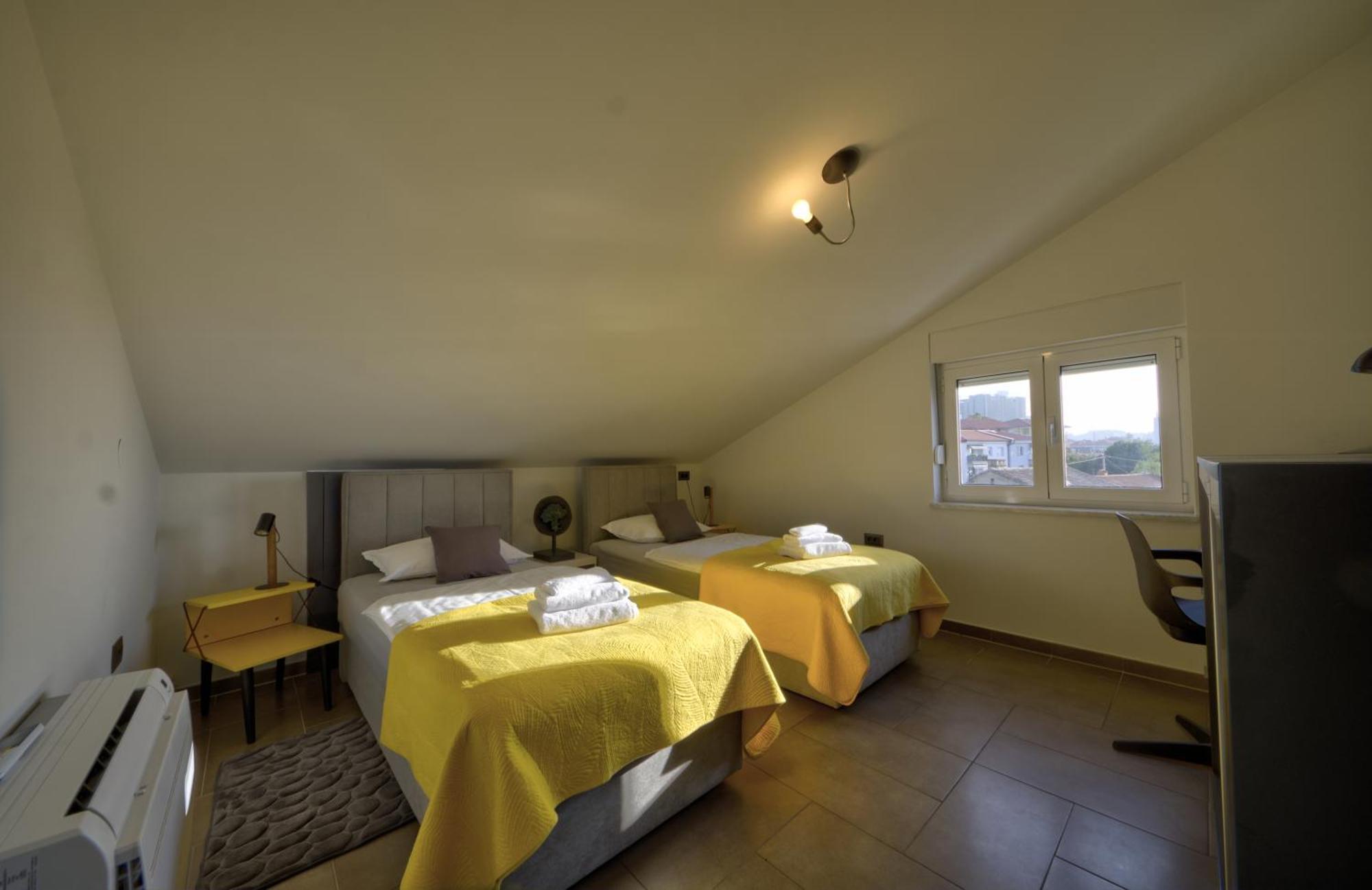 Penthouse Belvedere City View With Private Parking Rijeka Exteriör bild